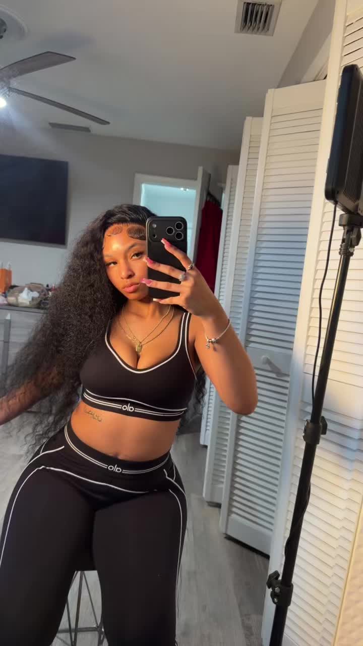 @Shavani Nicole💌
