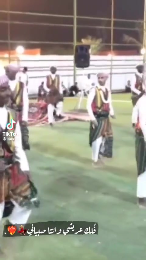 @ڤرقة آخوإن عـآيٌـل🤍🌼.