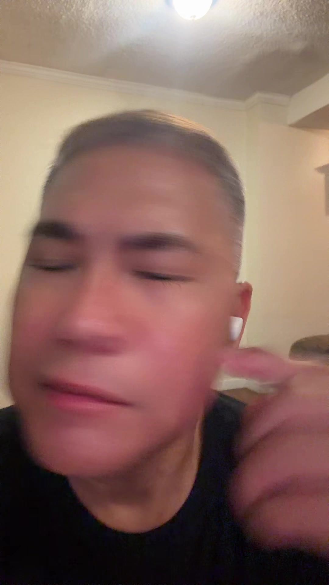 @Kneeroh