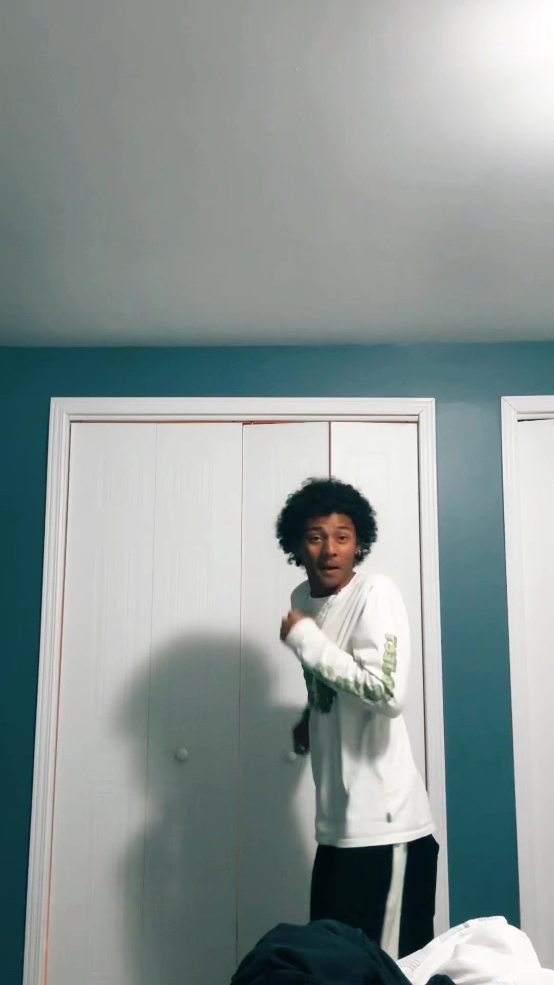 @𝕮𝖍𝖗𝖎𝖘