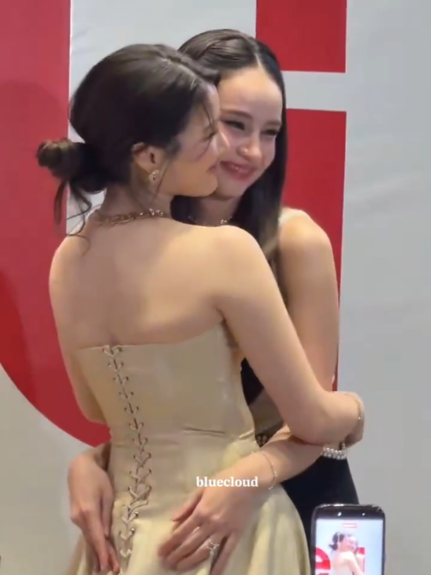 @ɱơơŋ_Ɩıɠɧɬ🍒
