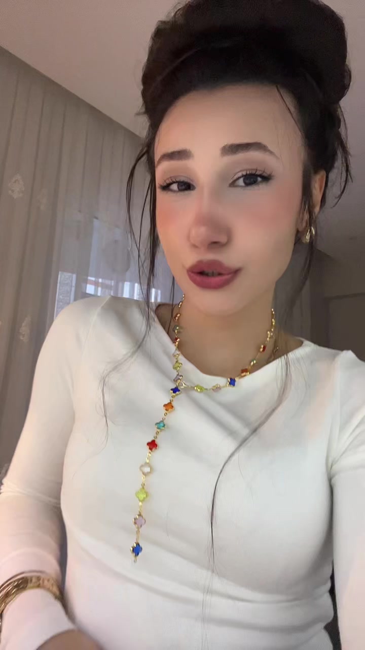 @Asya Erdal