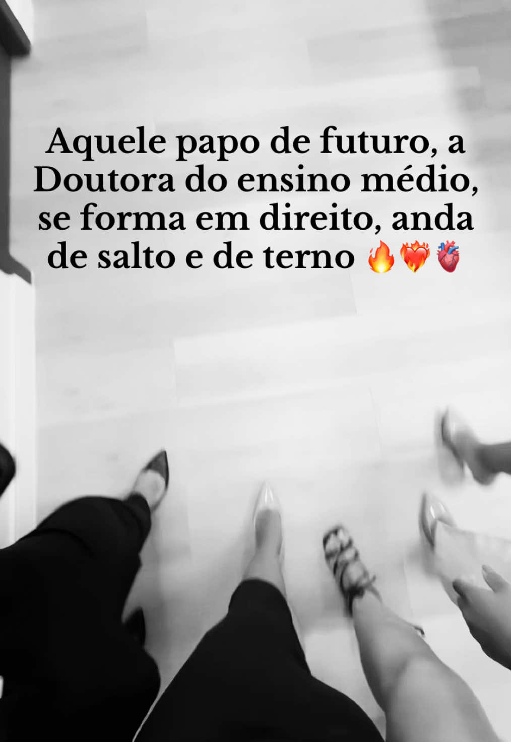 @Livia Tavares💌