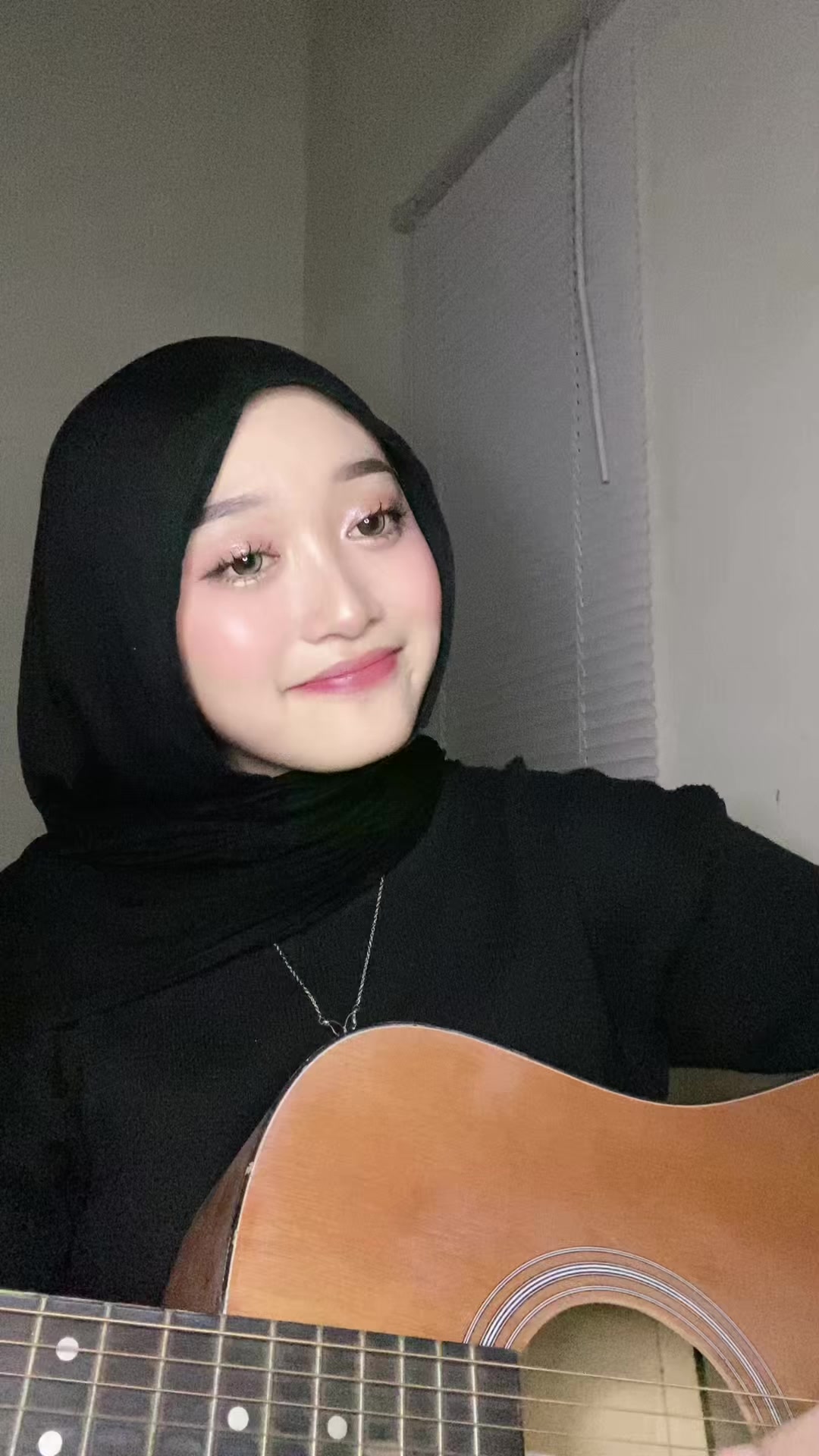 @Vaniaaa_