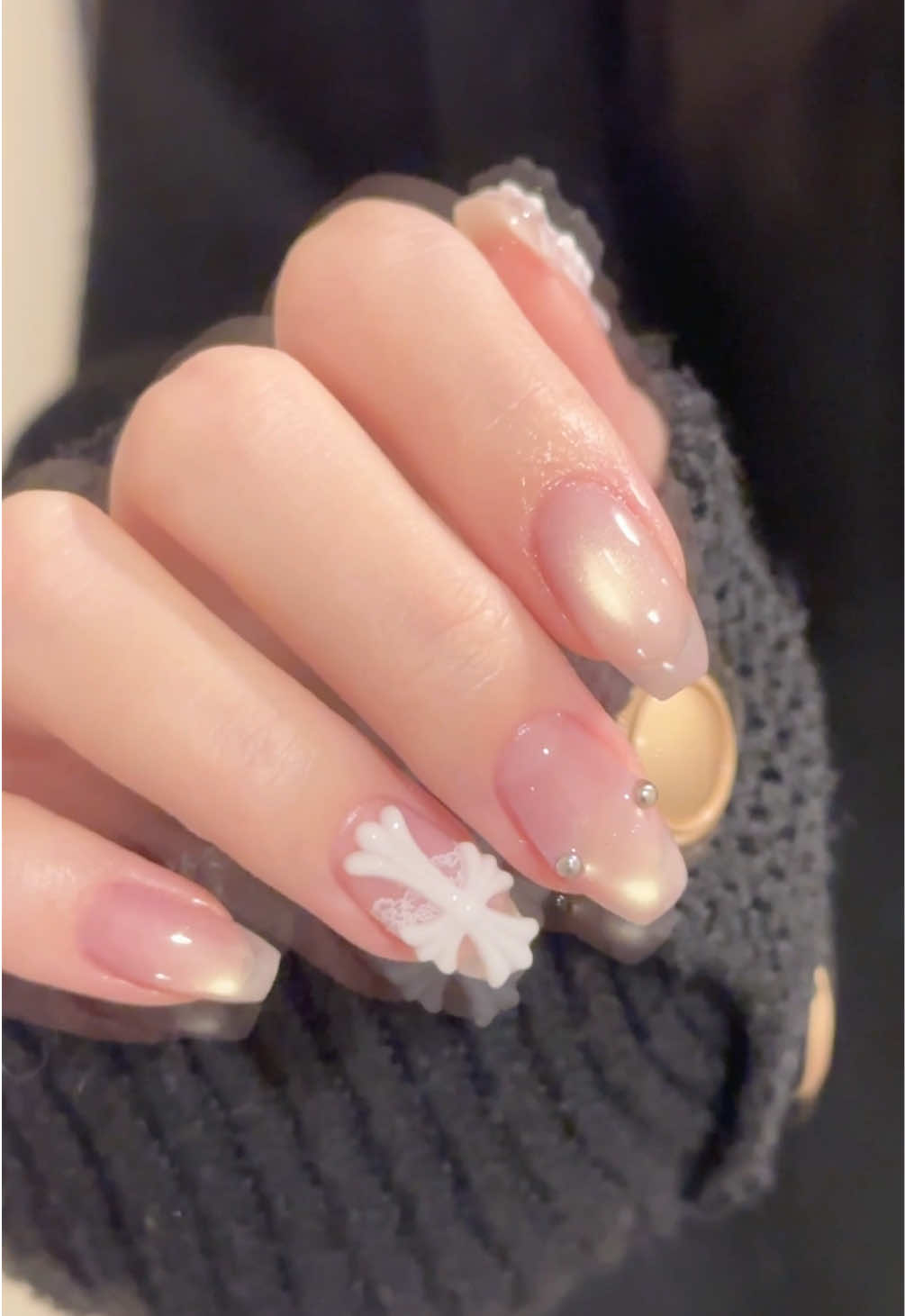 @よる