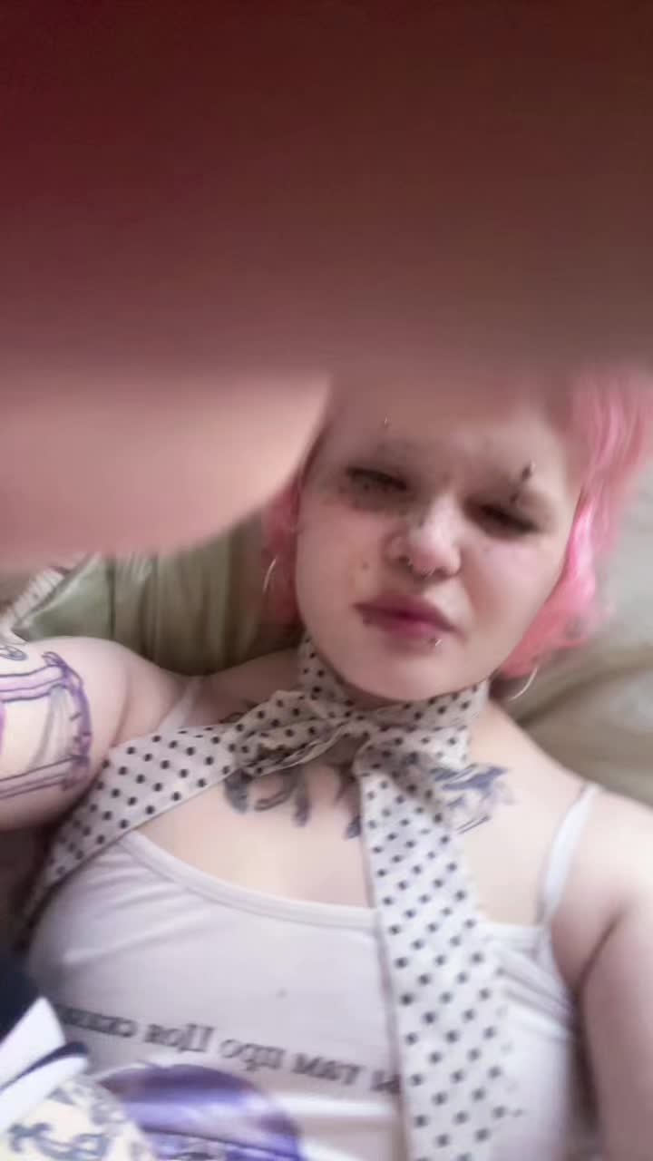 @kneesock