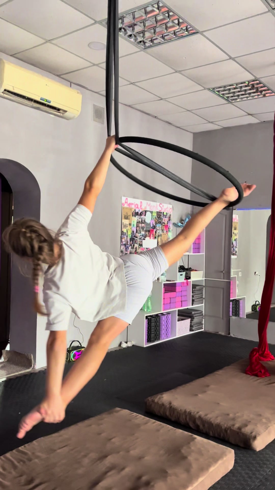@Aerial monk studio