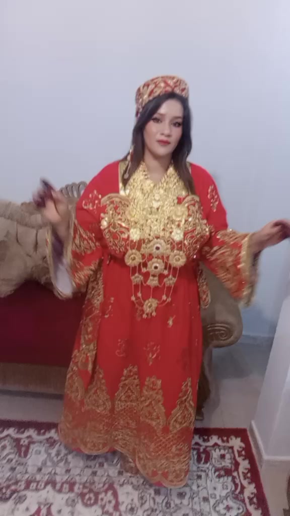 @Lobna Hannachi