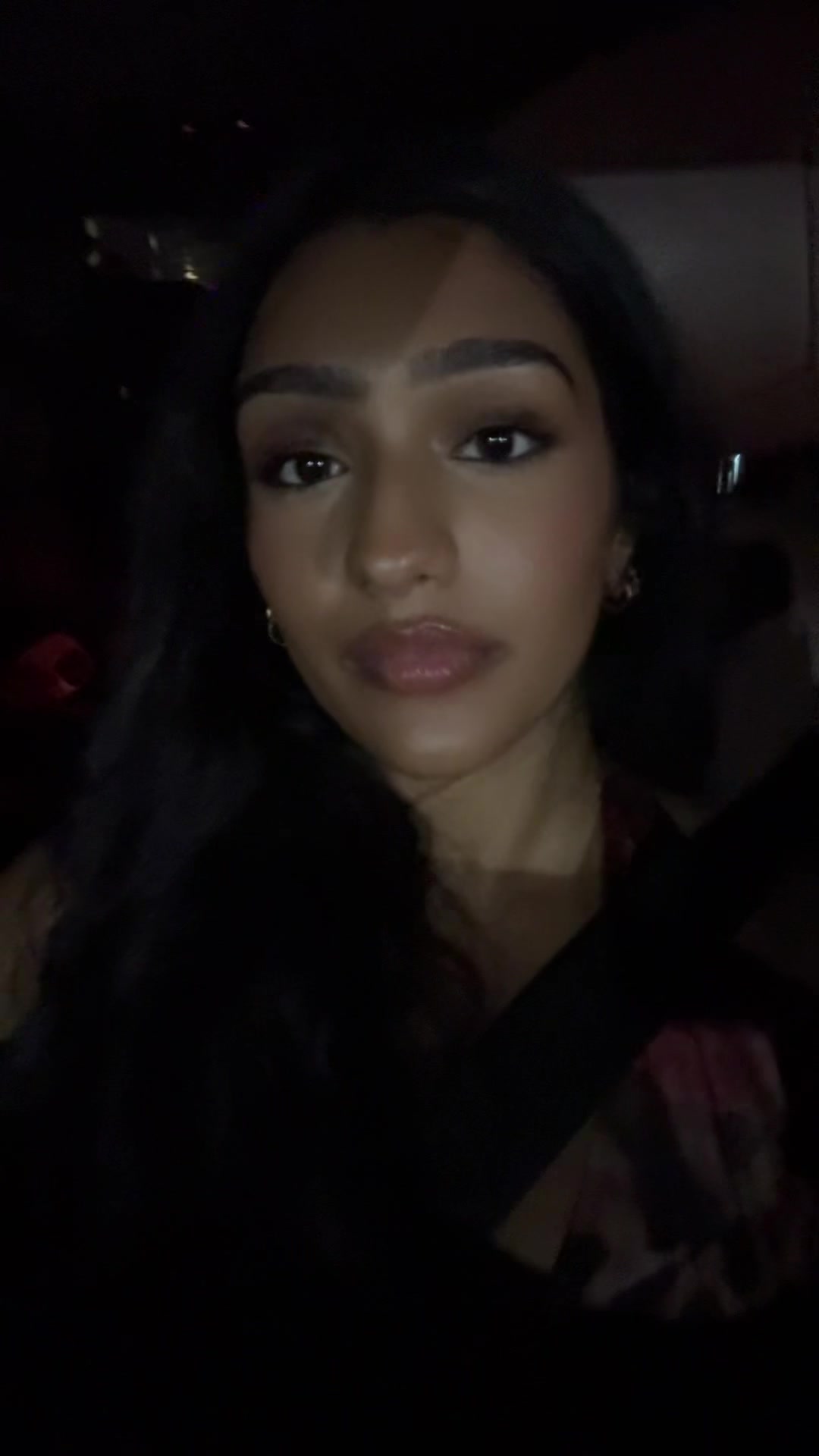 @hiya