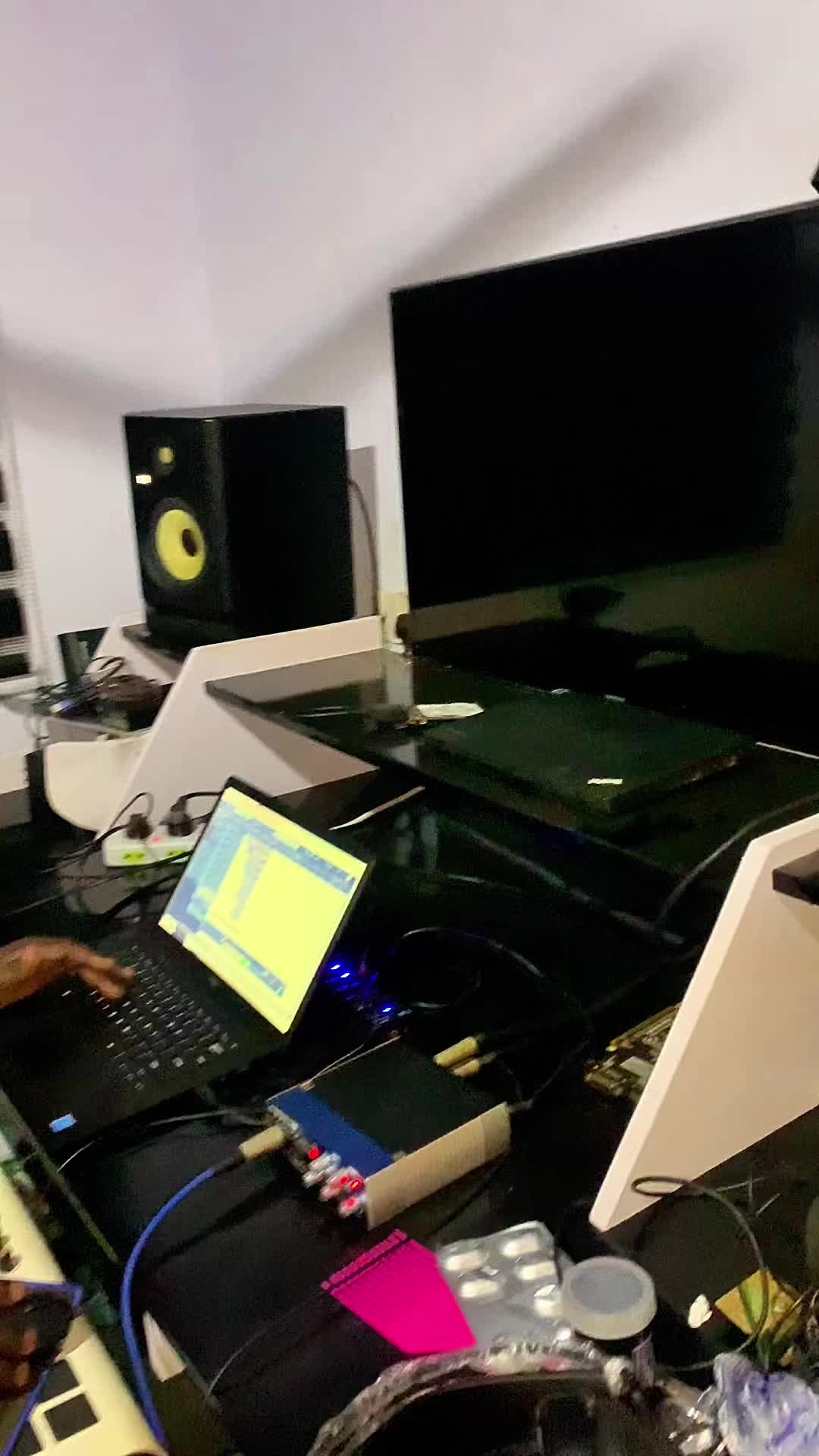 @kurubwoy