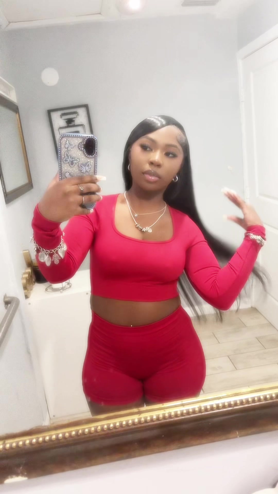 @shaniya🚩
