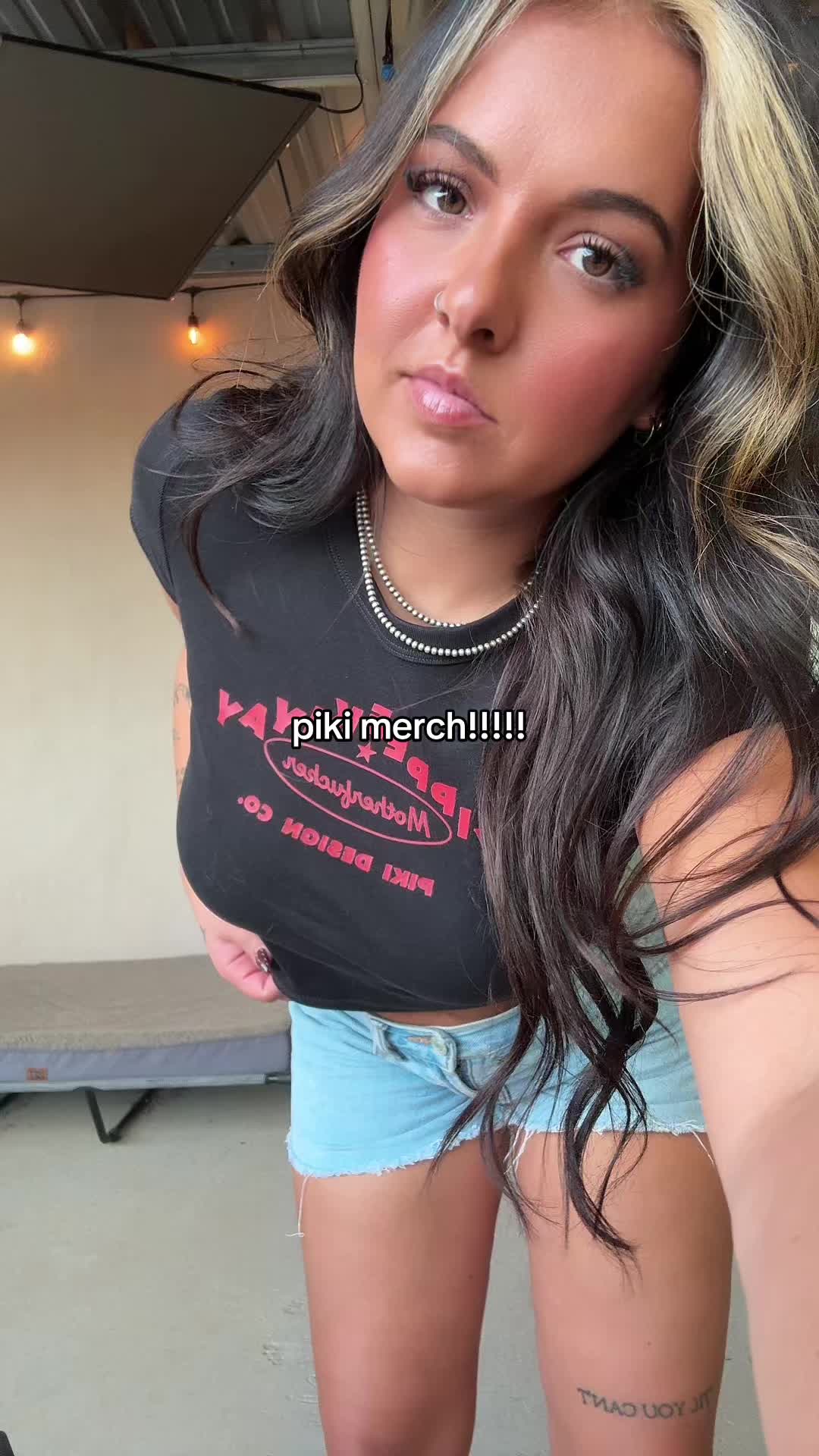 @pikivids_