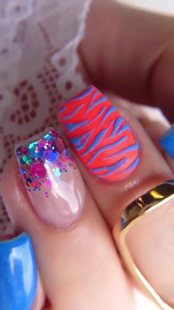 @Vivid Glam Co.