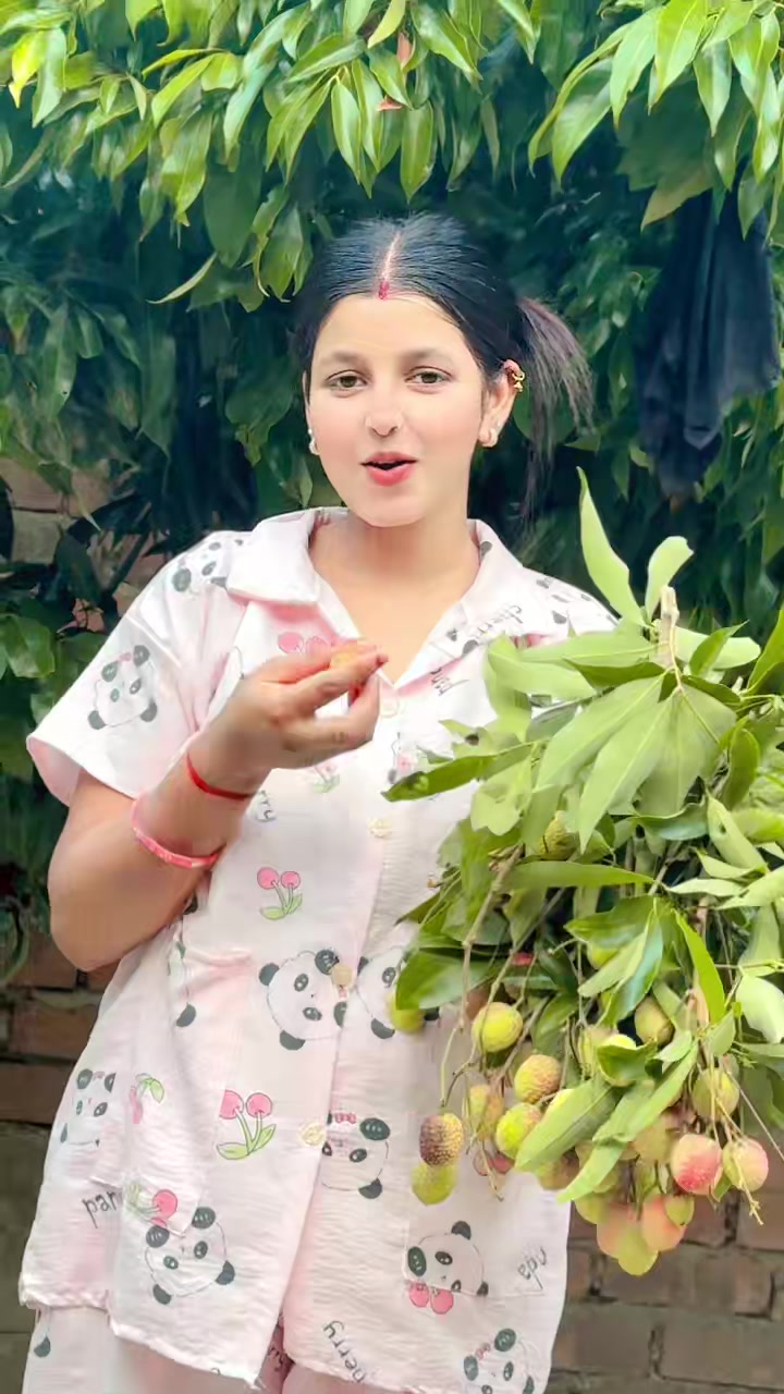 @zooya shah 0