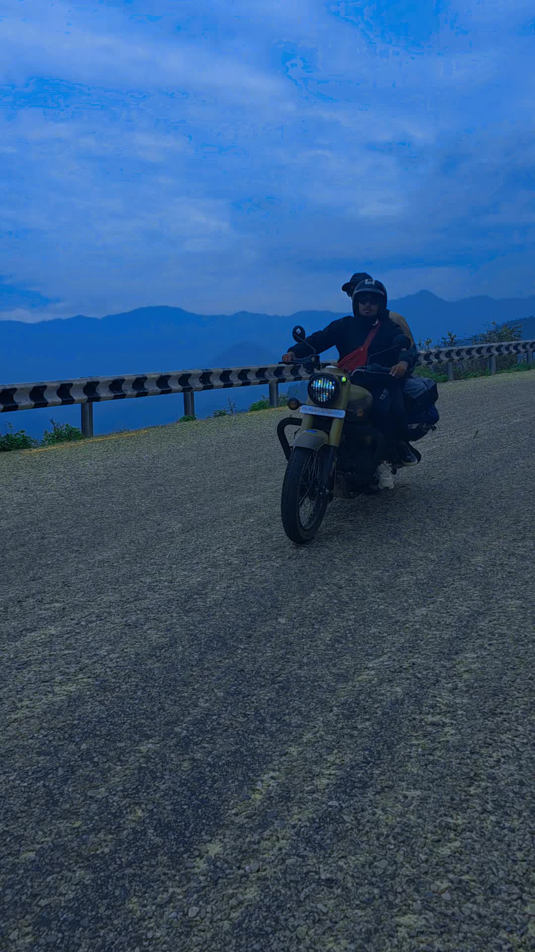 @SHIKHAR J.R 10❤️⚽