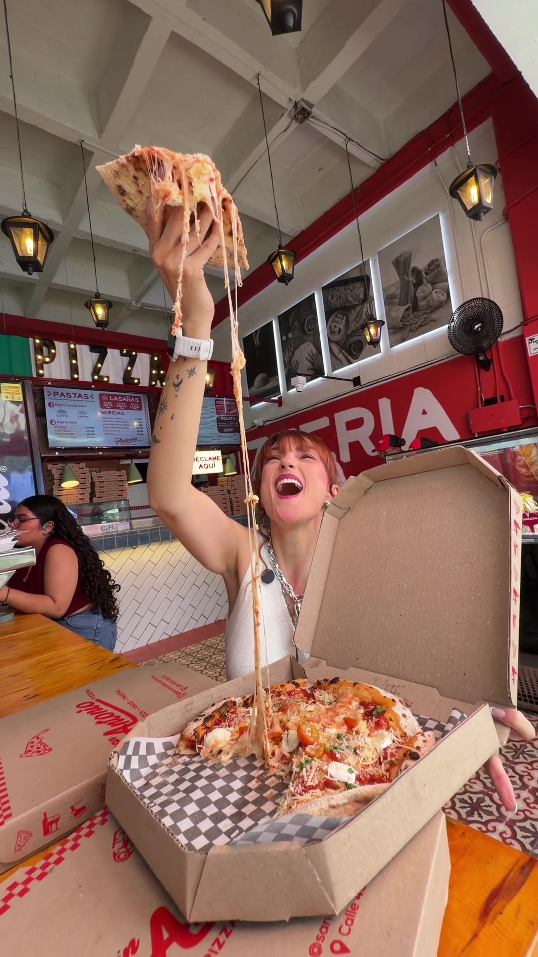 @LolaCarolaFood