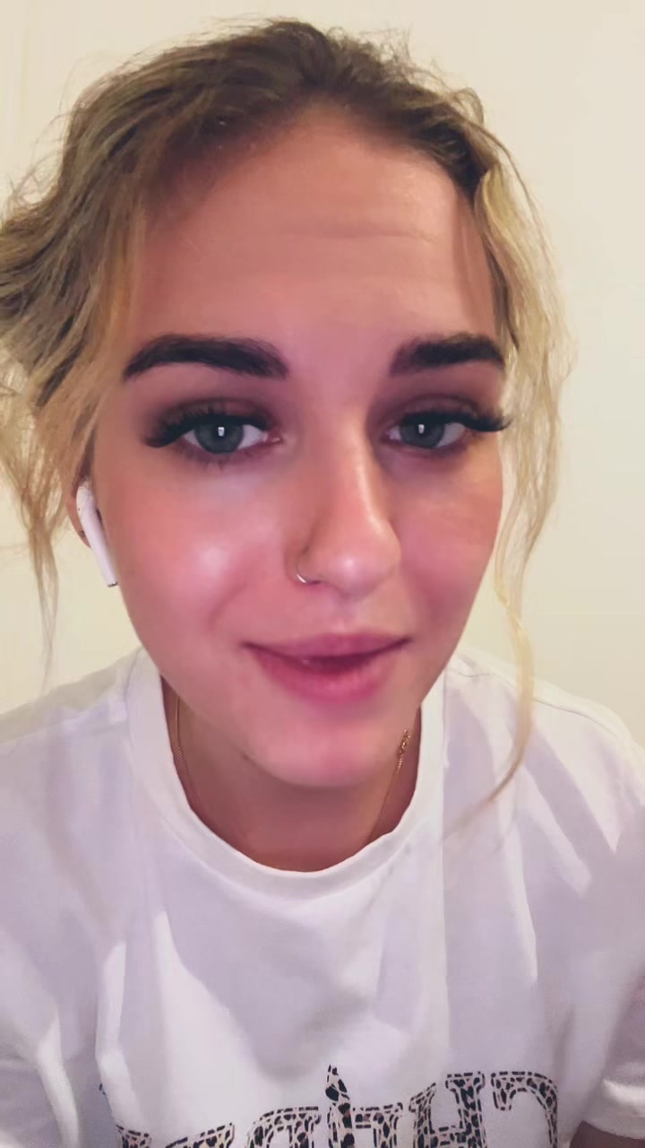 @Julyee