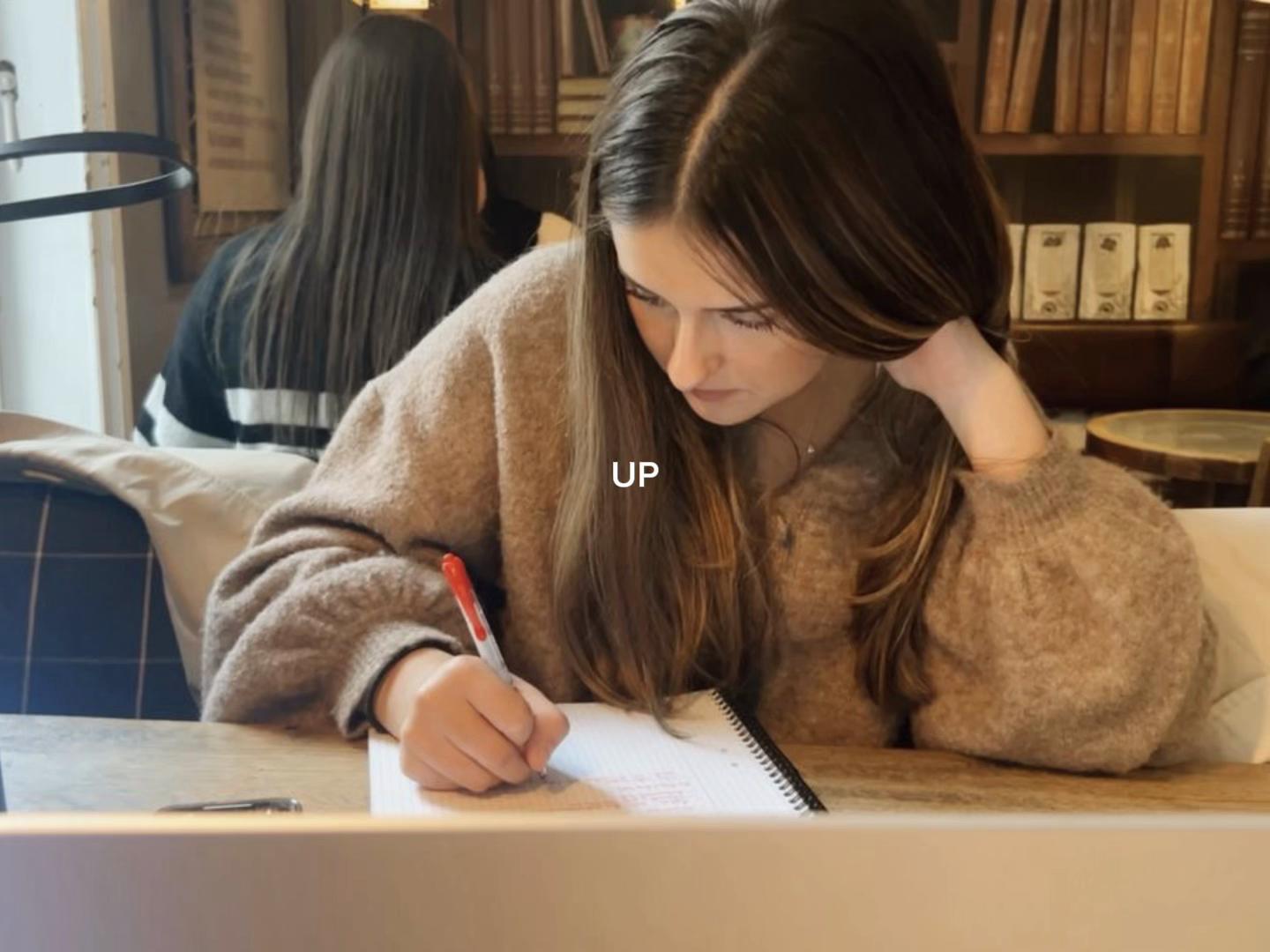 @Study with Aisha📚