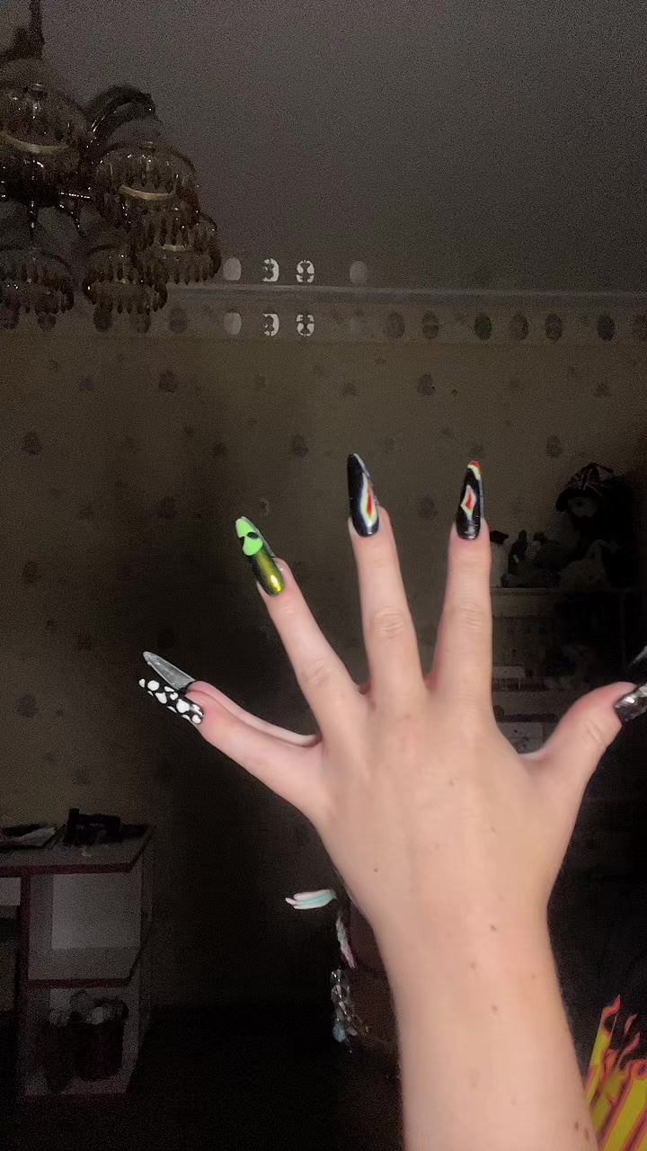 @V♻️