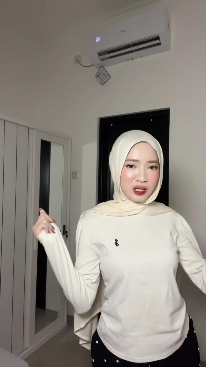 @alivaaliyaa