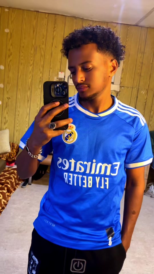 @Mr.Ąluwa🦅
