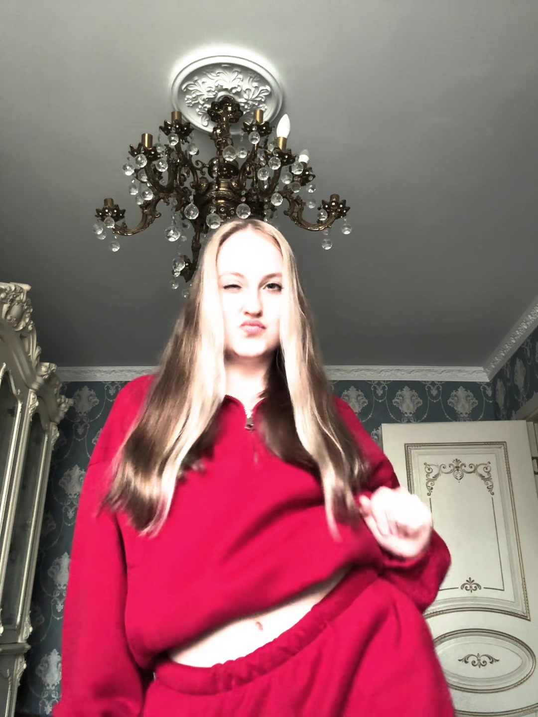 @Anastasia💜