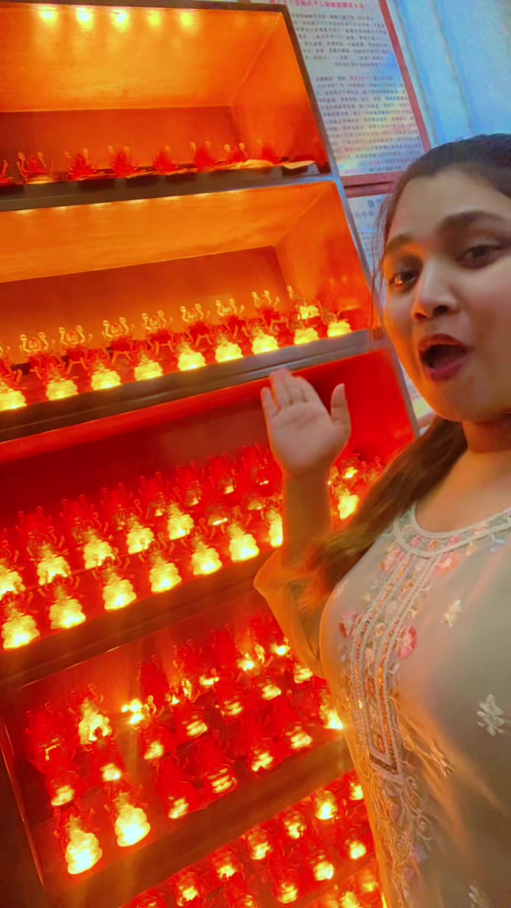 @হাসির 💋 রানি