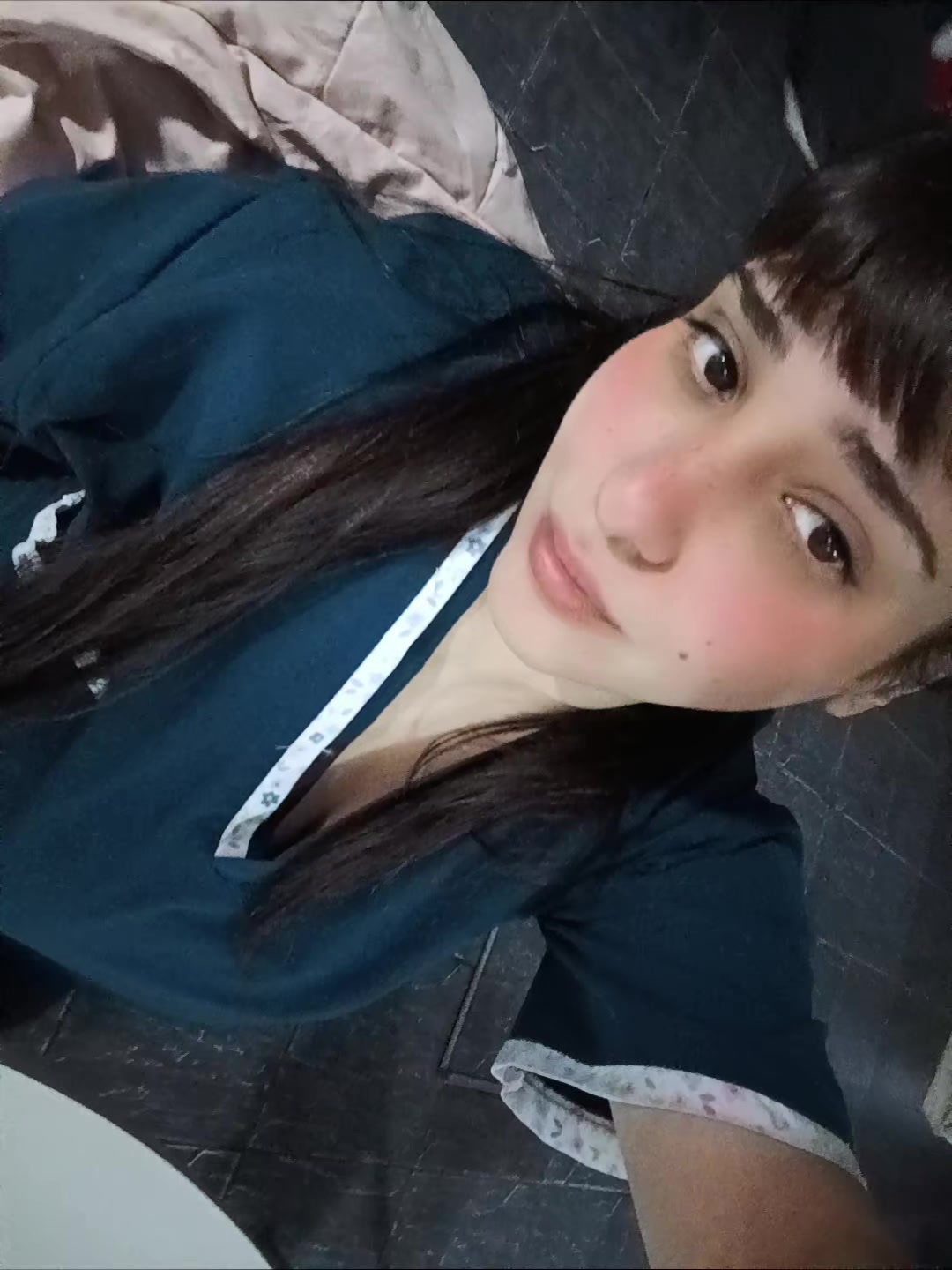 @𝔄𝔫𝔞𝔥𝔦 ℑ𝔯𝔲𝔭𝔢 🌻
