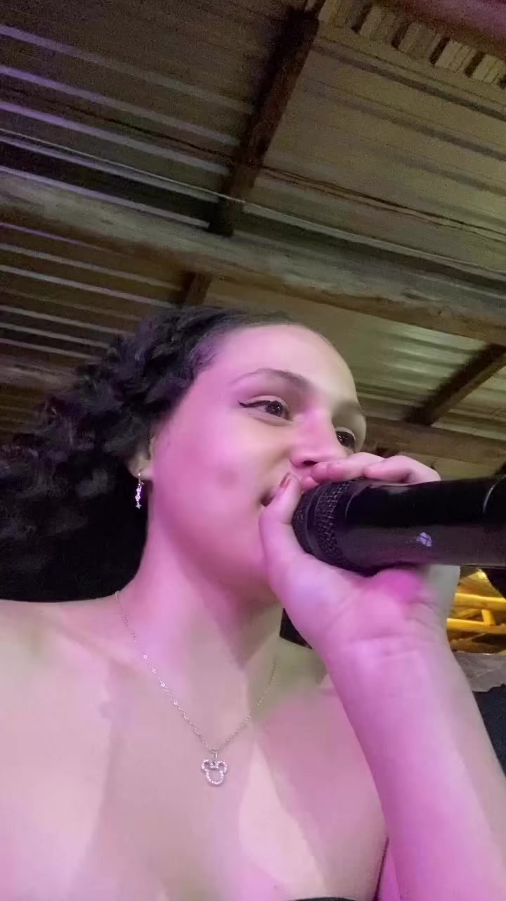 @Prisciladomi🇧🇷