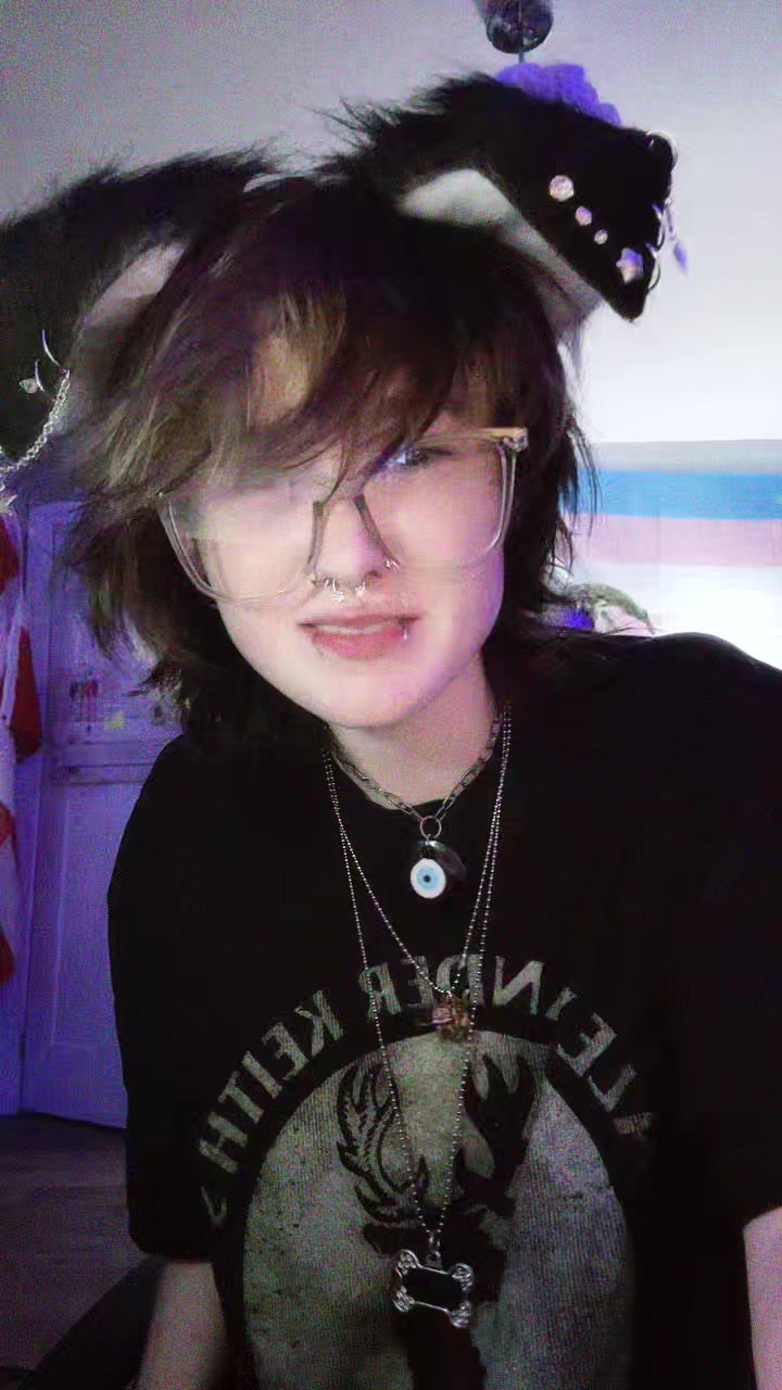 @🎱.⋆♱ 𝐰𝐮𝐥𝐟 𖤐.ᐟ🪽