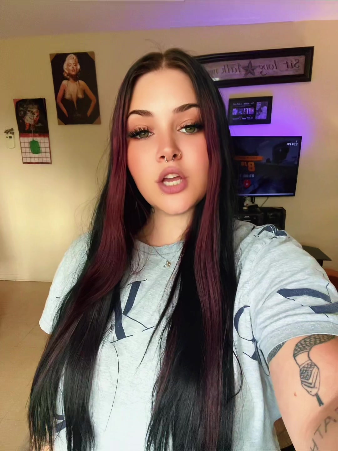 @Its_not_taylor🥀🤍🖤