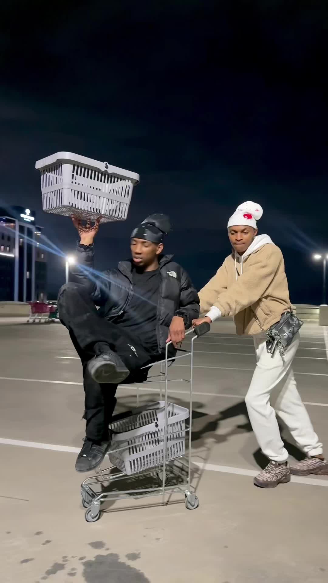@Hinade🦅