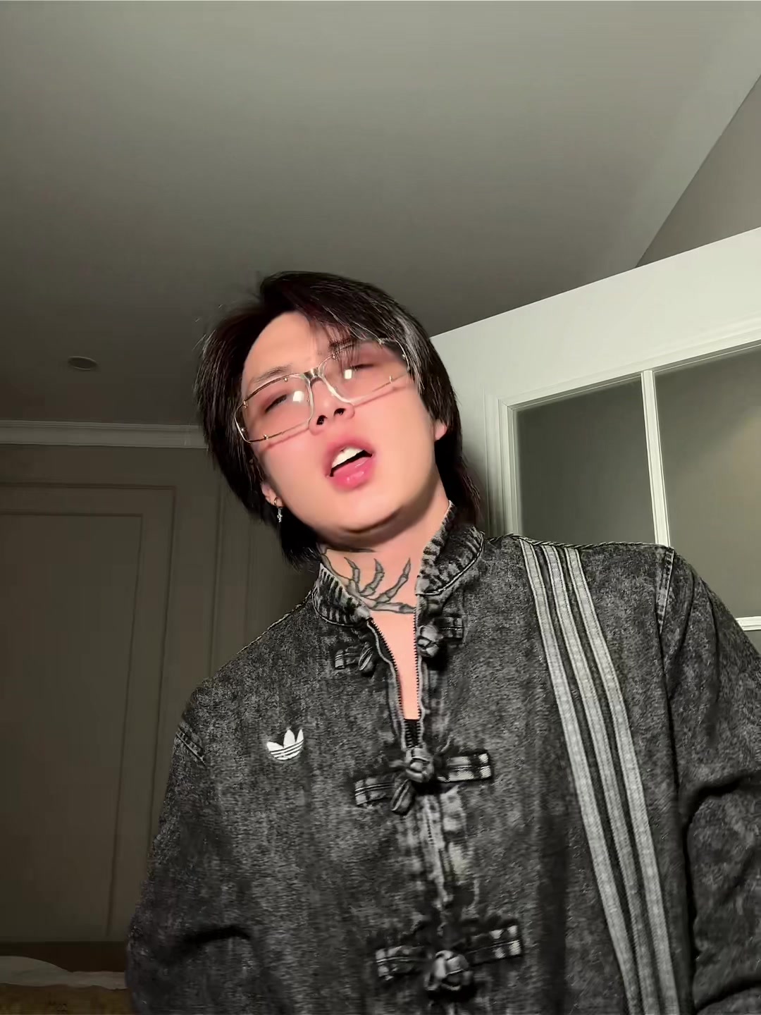 @TEN YUJIN