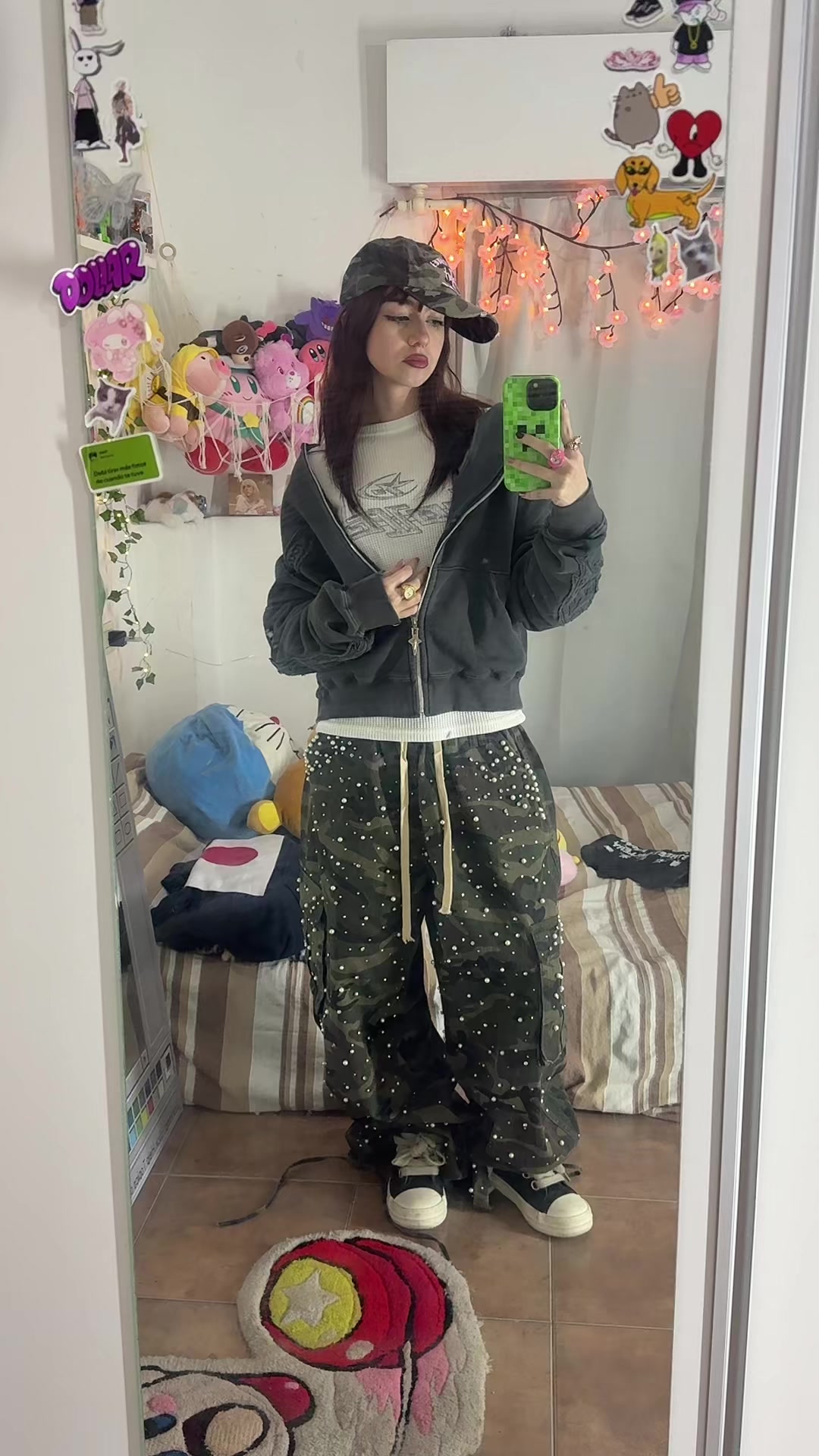 @vickyest