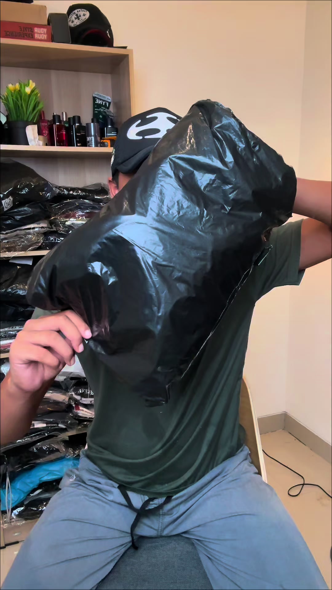 @𝘼𝙛𝙛𝙨𝙝𝙤𝙥_