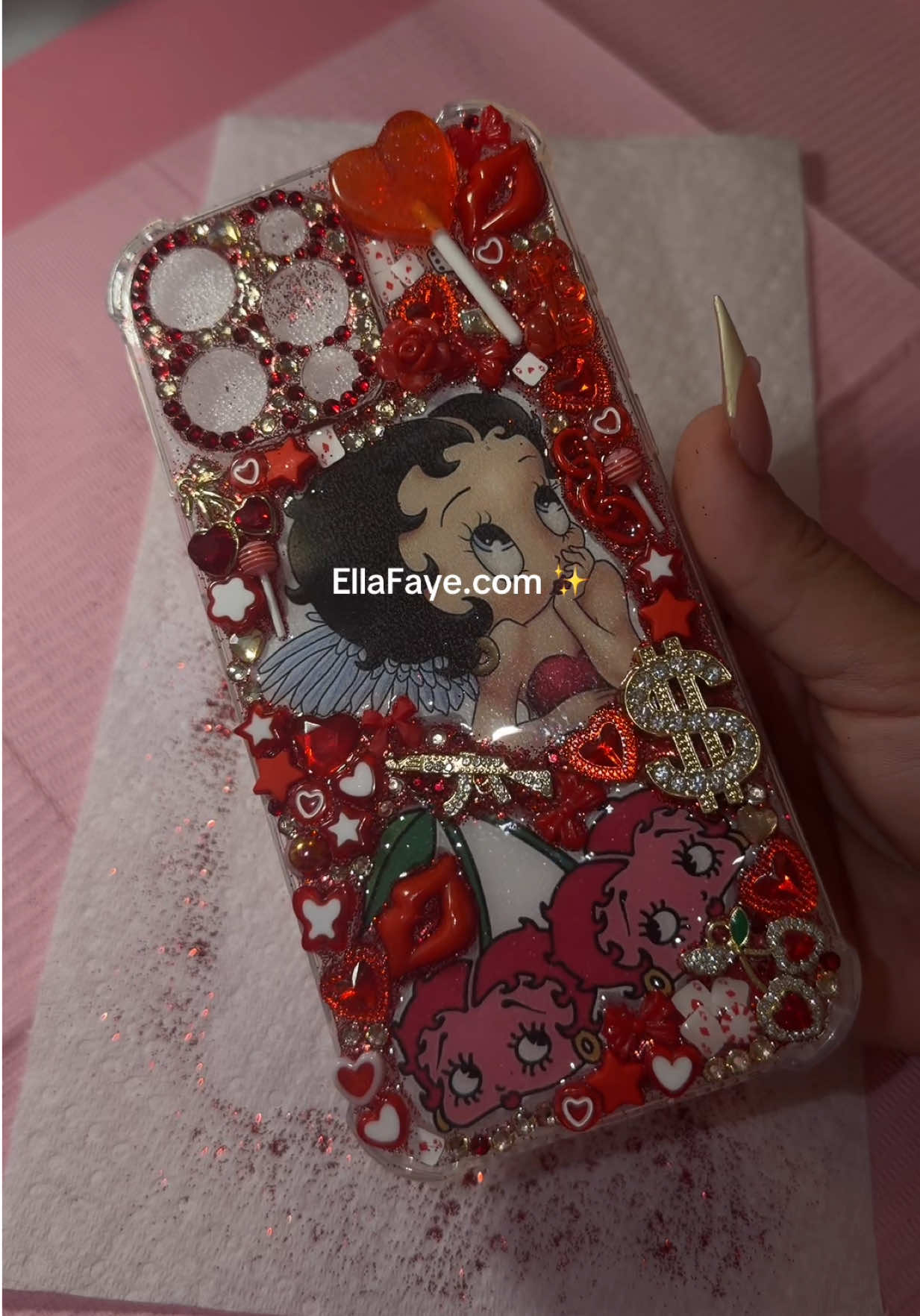 @EllaFayeBling๐