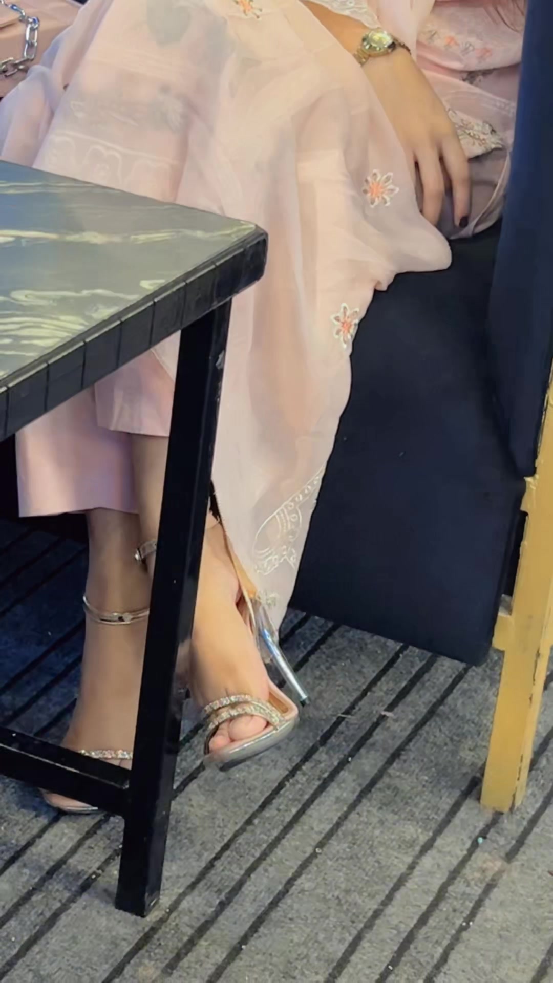 @Stylish women❣️😎