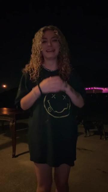@curliefries_