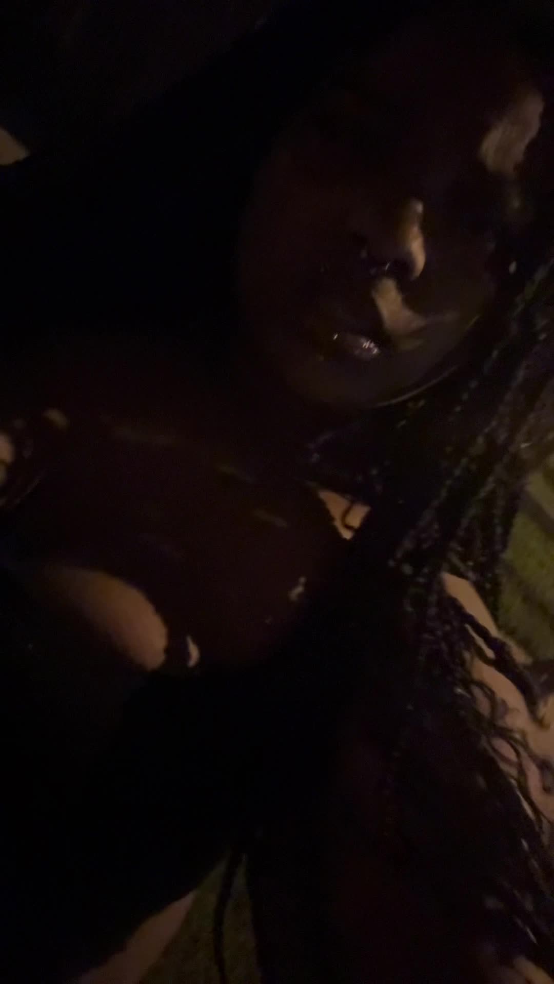 @️
