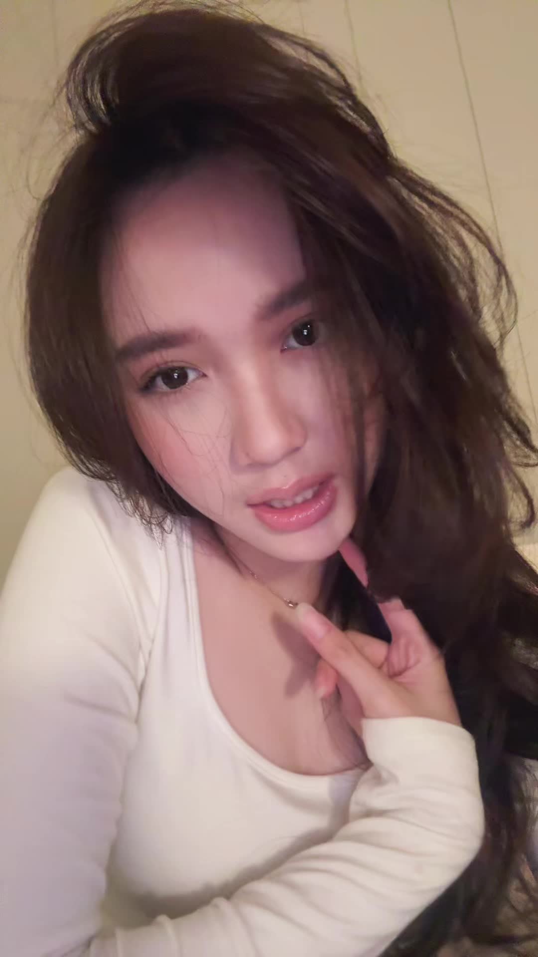 @lareina