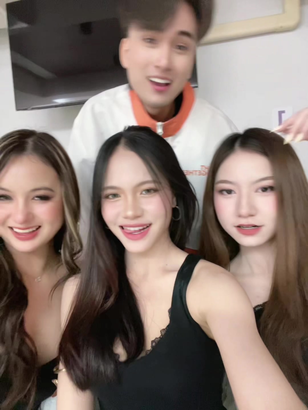 @โฟนหนี