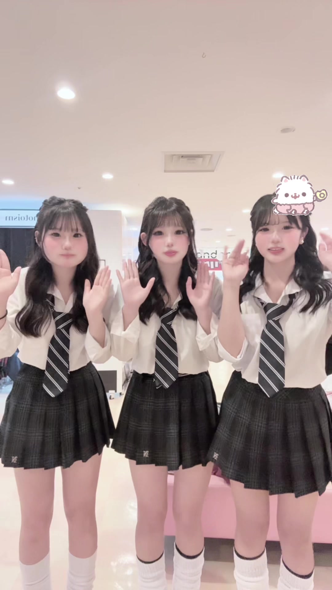 @ゆな