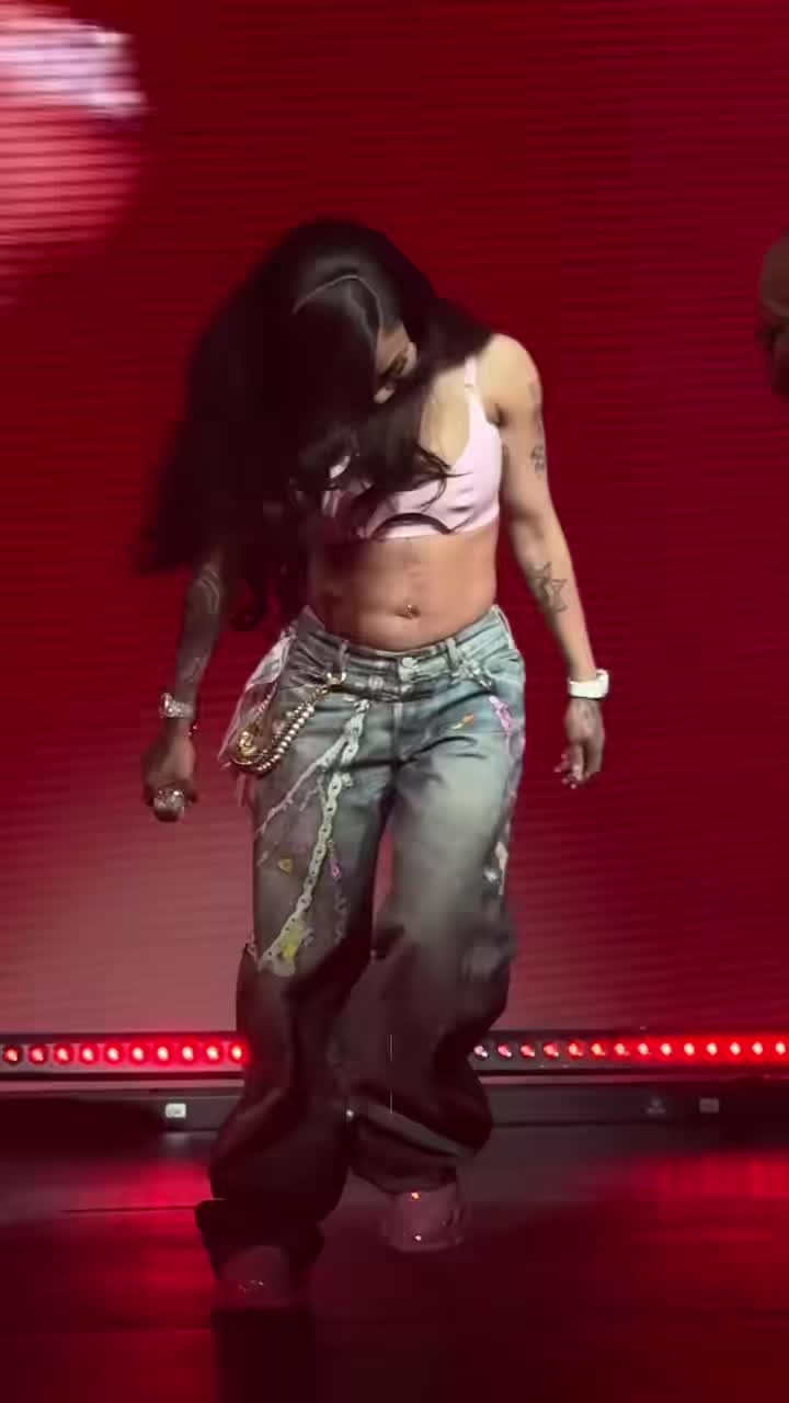 @GloRilla