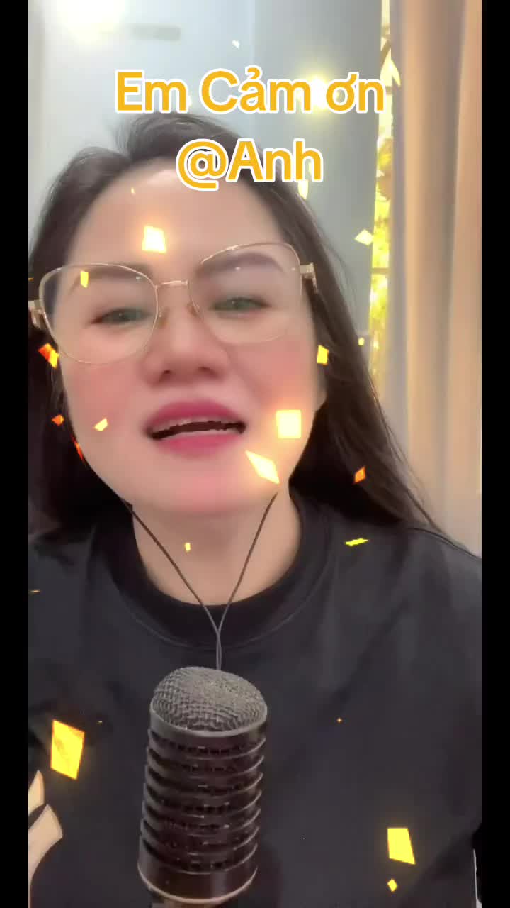 @Kiều Hoa L&aacute; Thắm