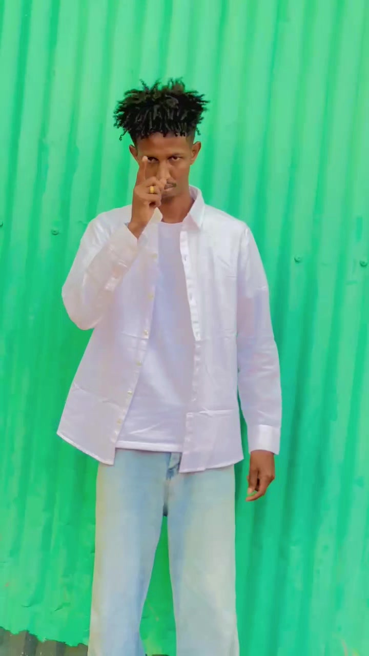 @Madax weynaha qoxotiga🙏