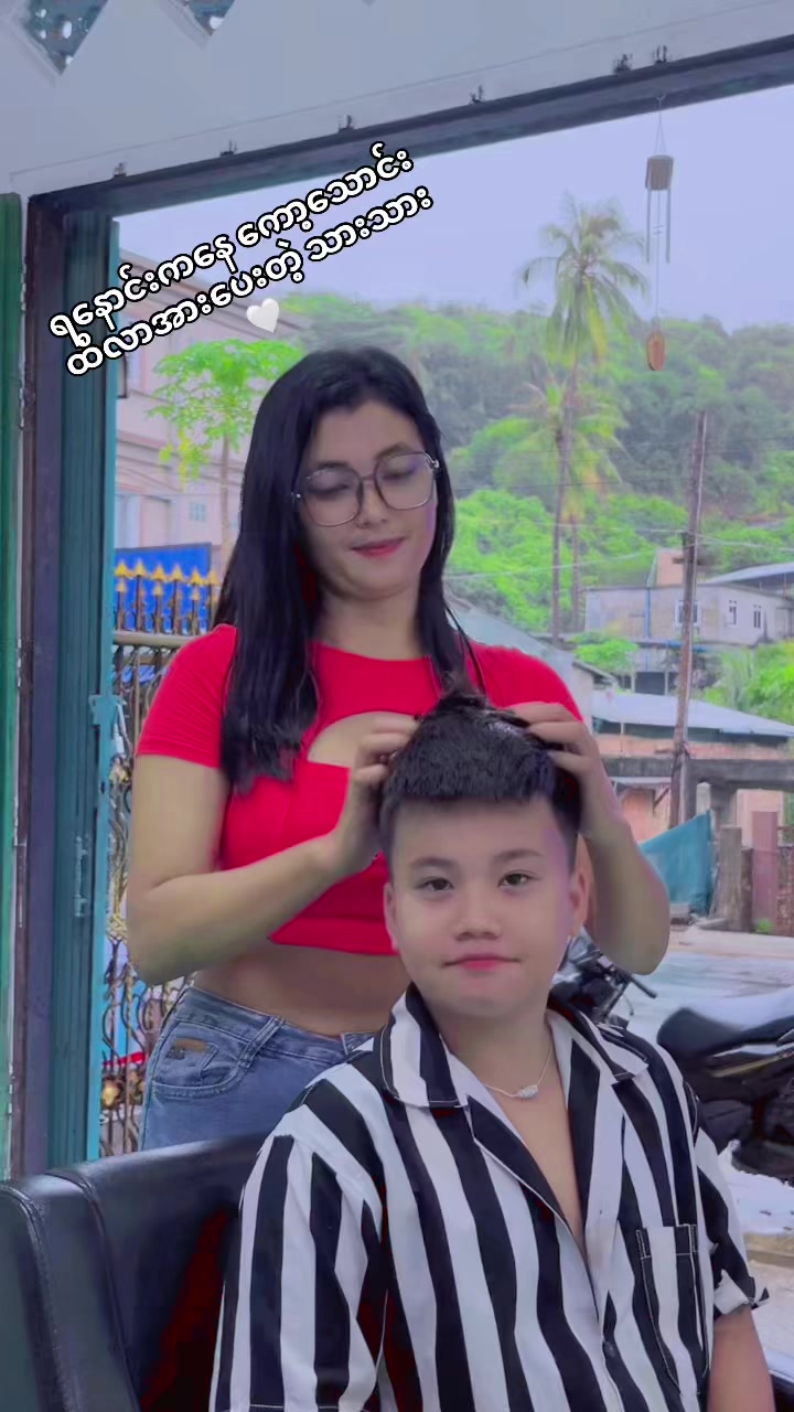 @Phon Yaung Ni