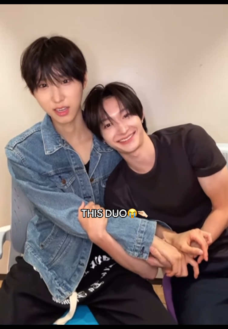 @donghwa's noona👀