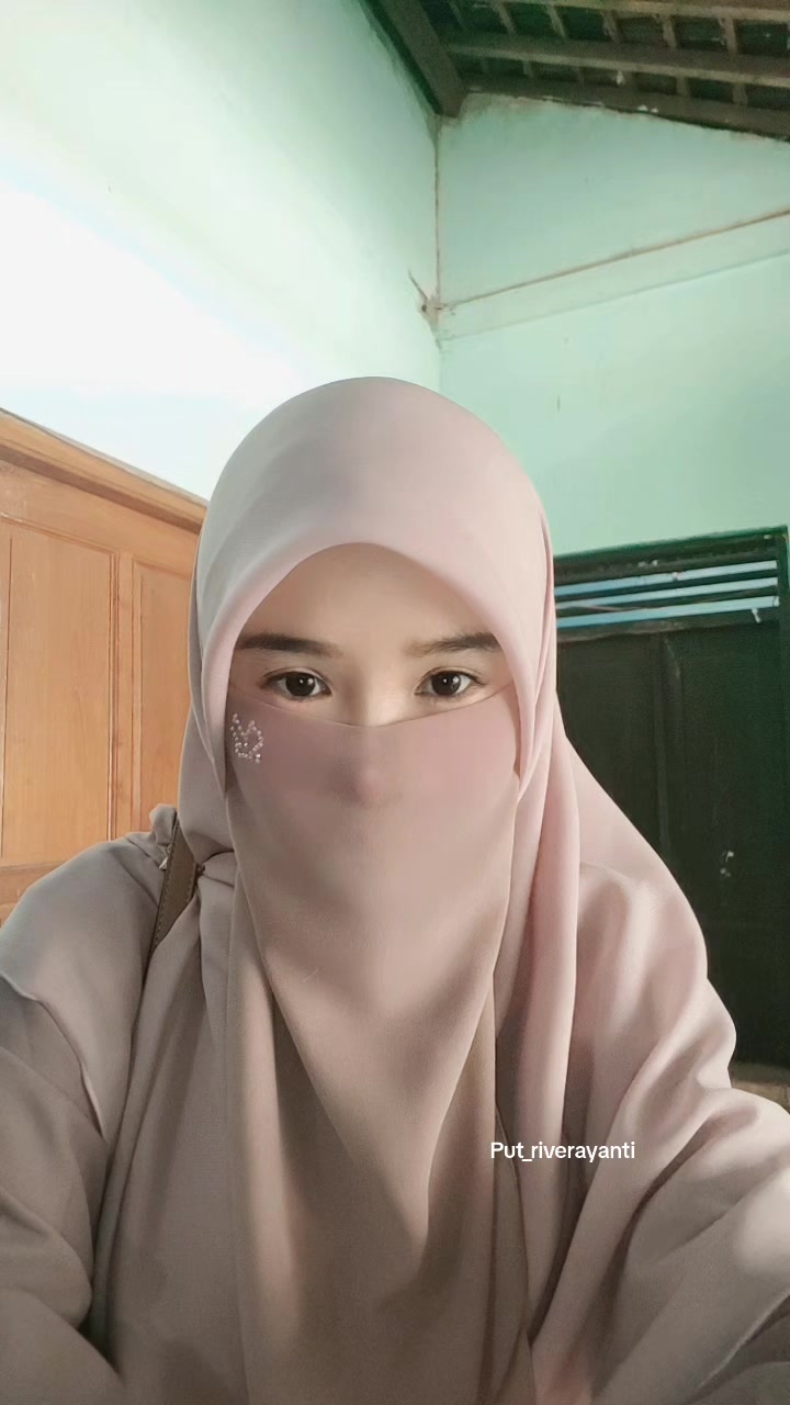 @Putriii🦋🦋