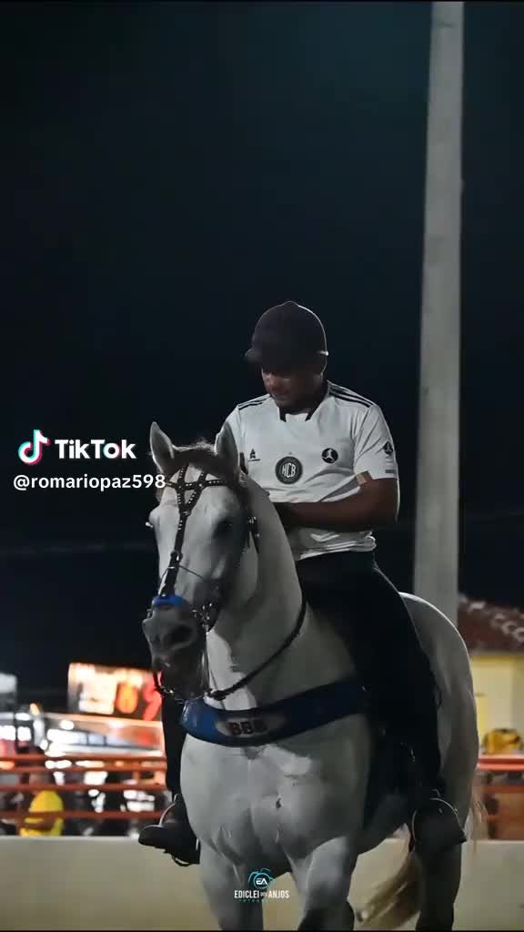 @Sam&uacute;ka