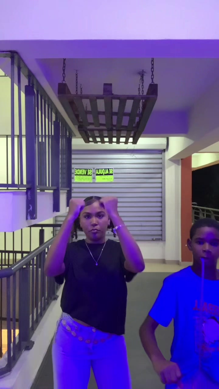 @María